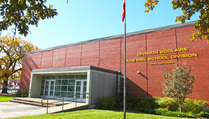 Louis Reil School Division (LRSD) – Học khu công lập đáng cân nhắc cho du học sinh tại Winnipeg, Canada